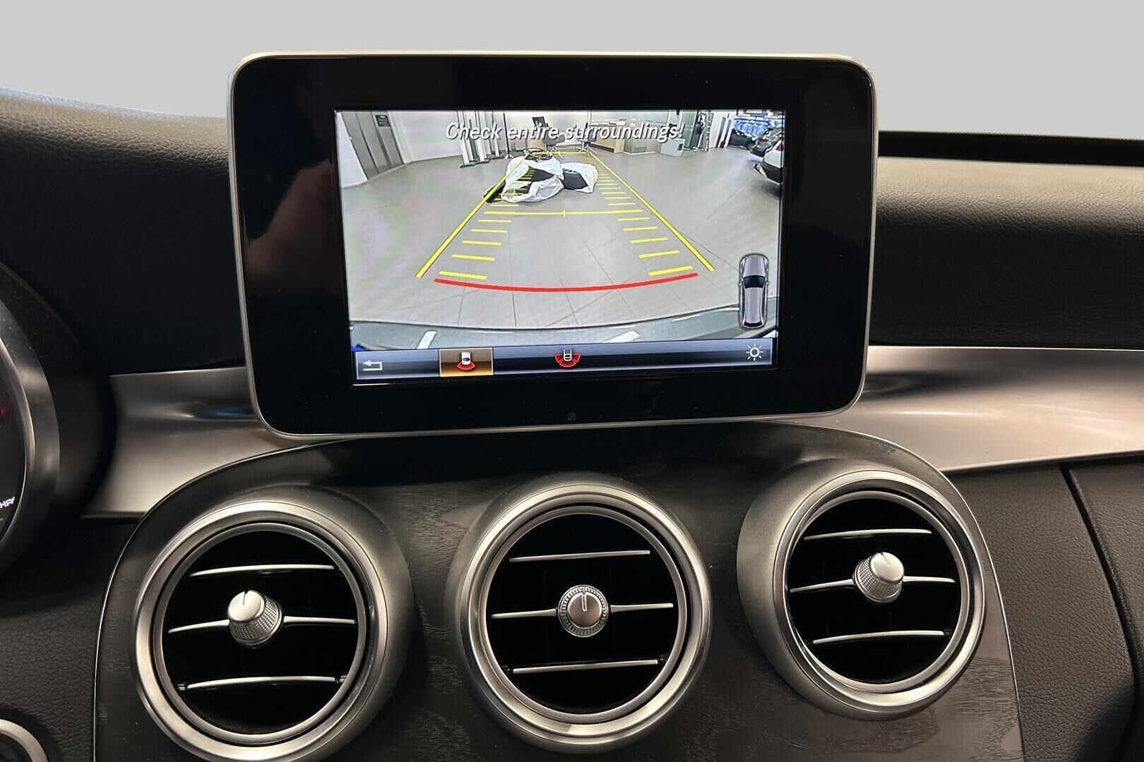 Mercedes-Benz C iso kuva 19