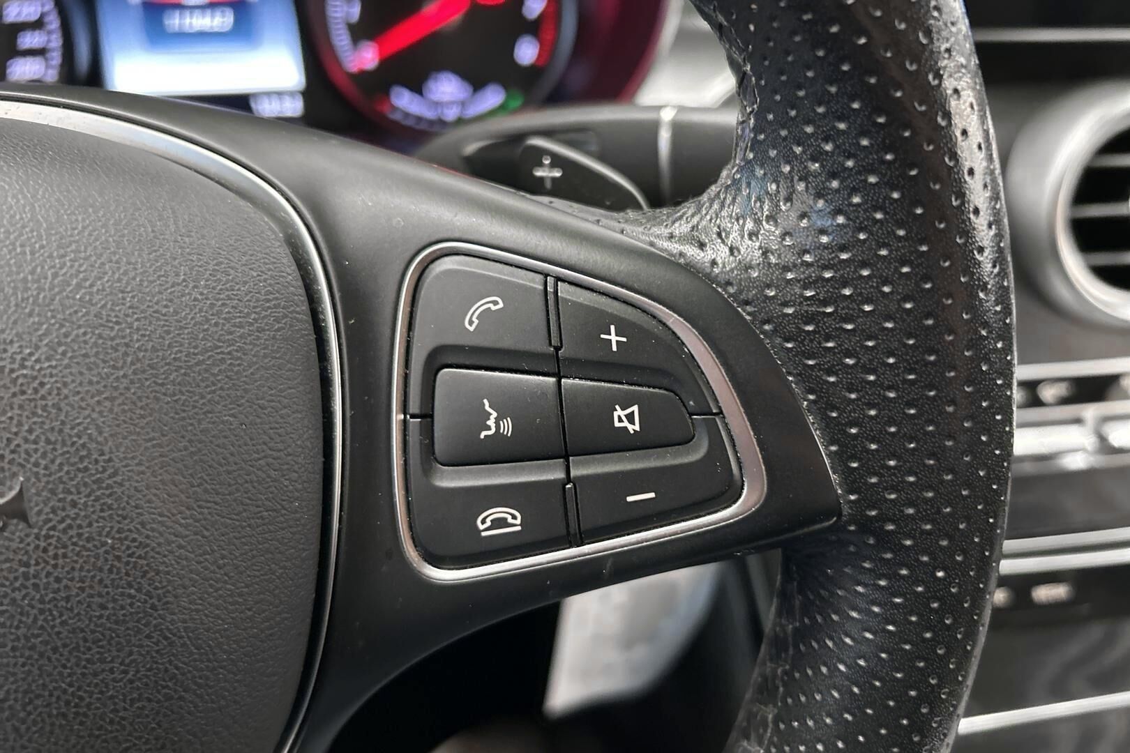 Mercedes-Benz C iso kuva 22