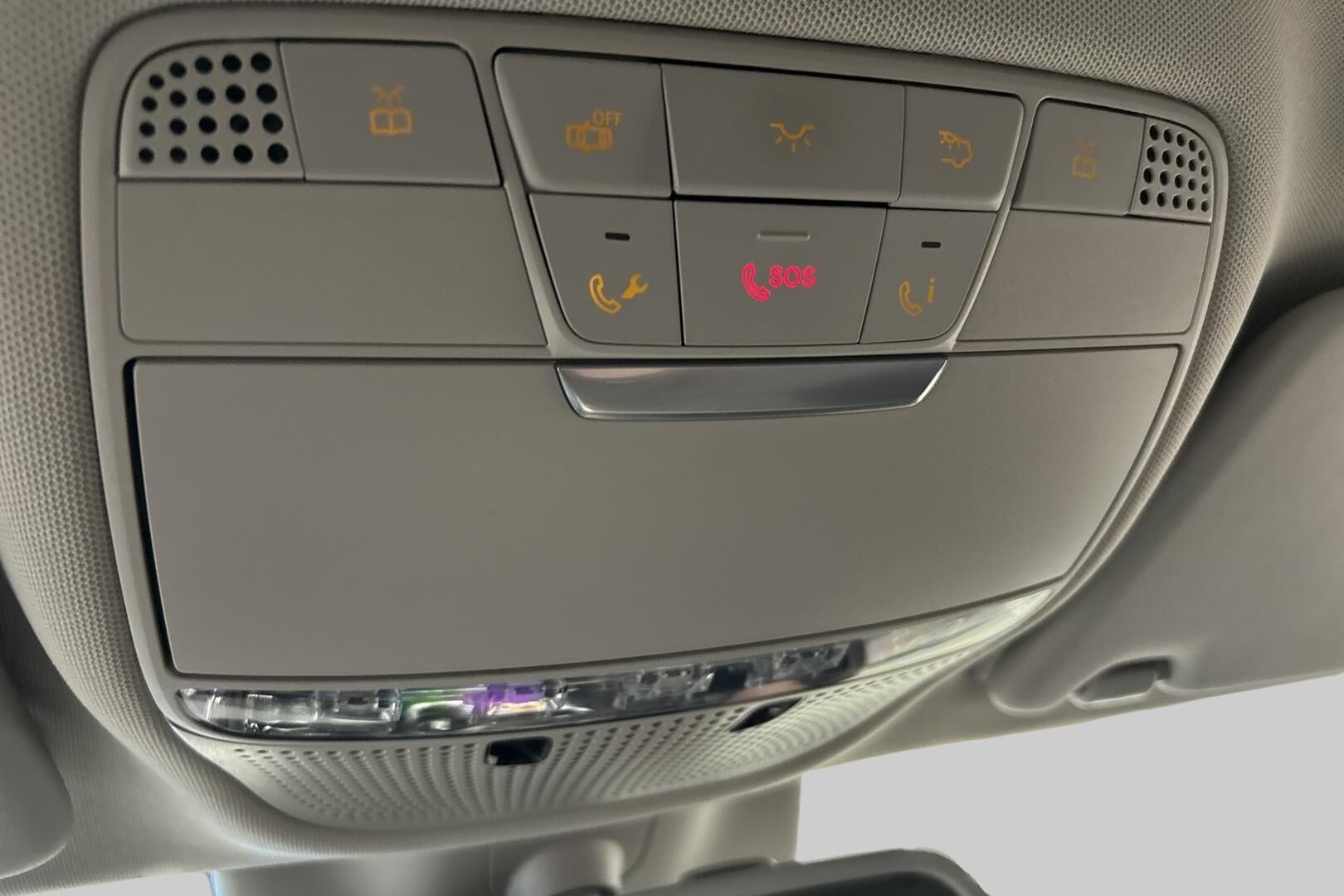 Mercedes-Benz C iso kuva 26