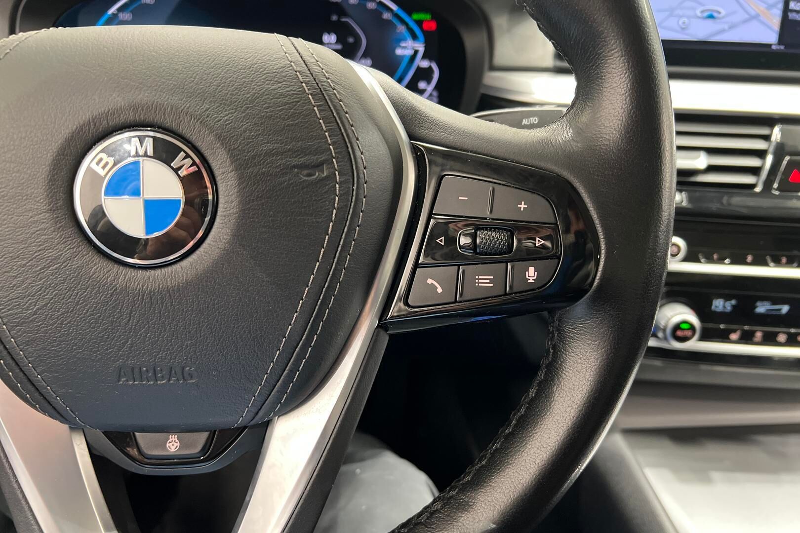 BMW 5-SARJA iso kuva 18