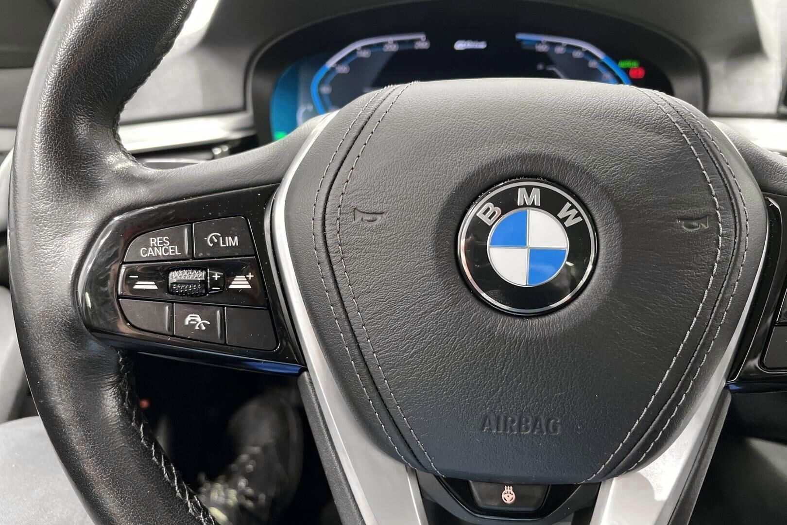 BMW 5-SARJA iso kuva 28