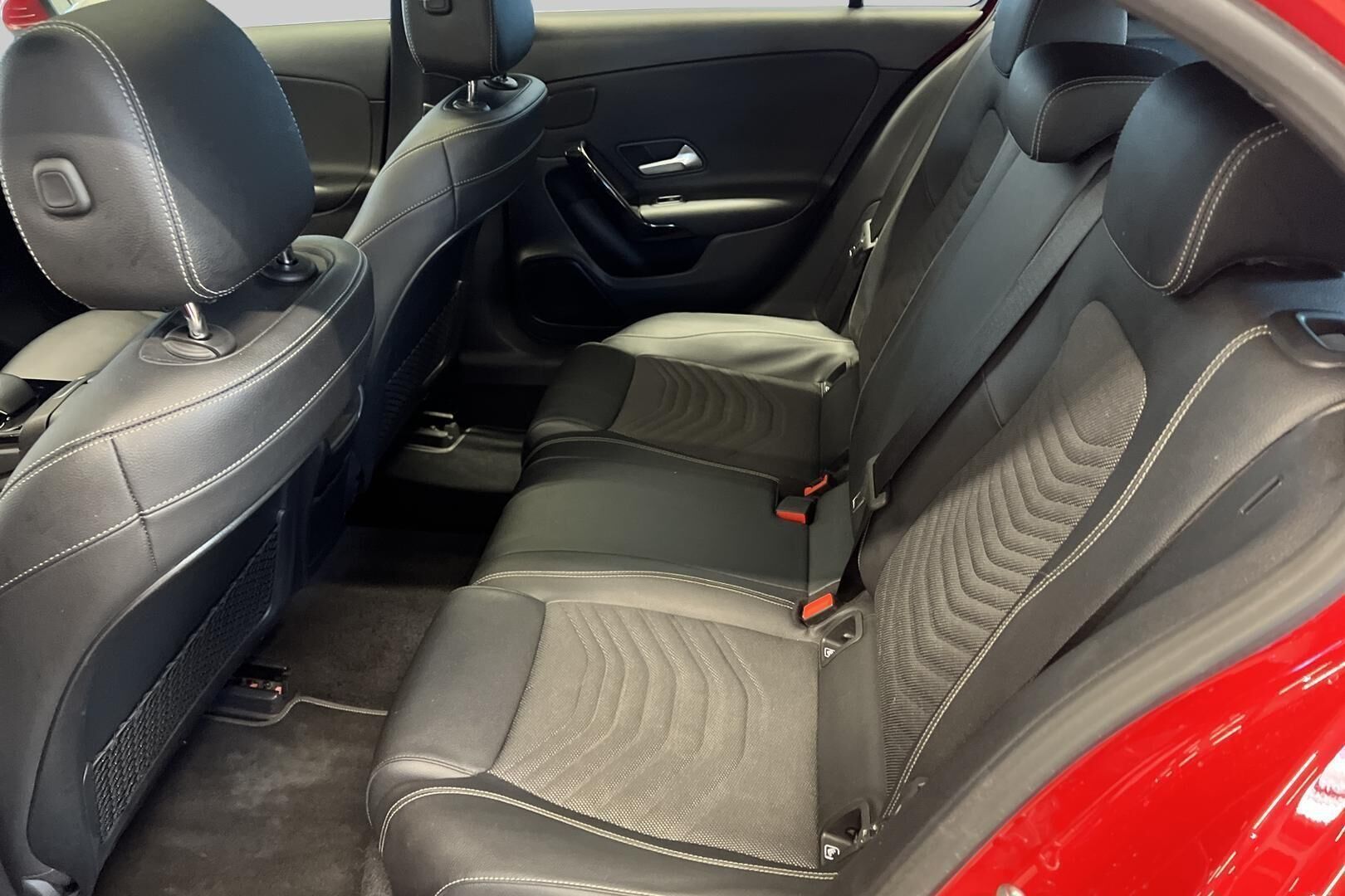 Mercedes-Benz A iso kuva 10