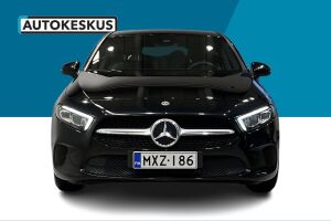 Mercedes-Benz A esikatselu 2