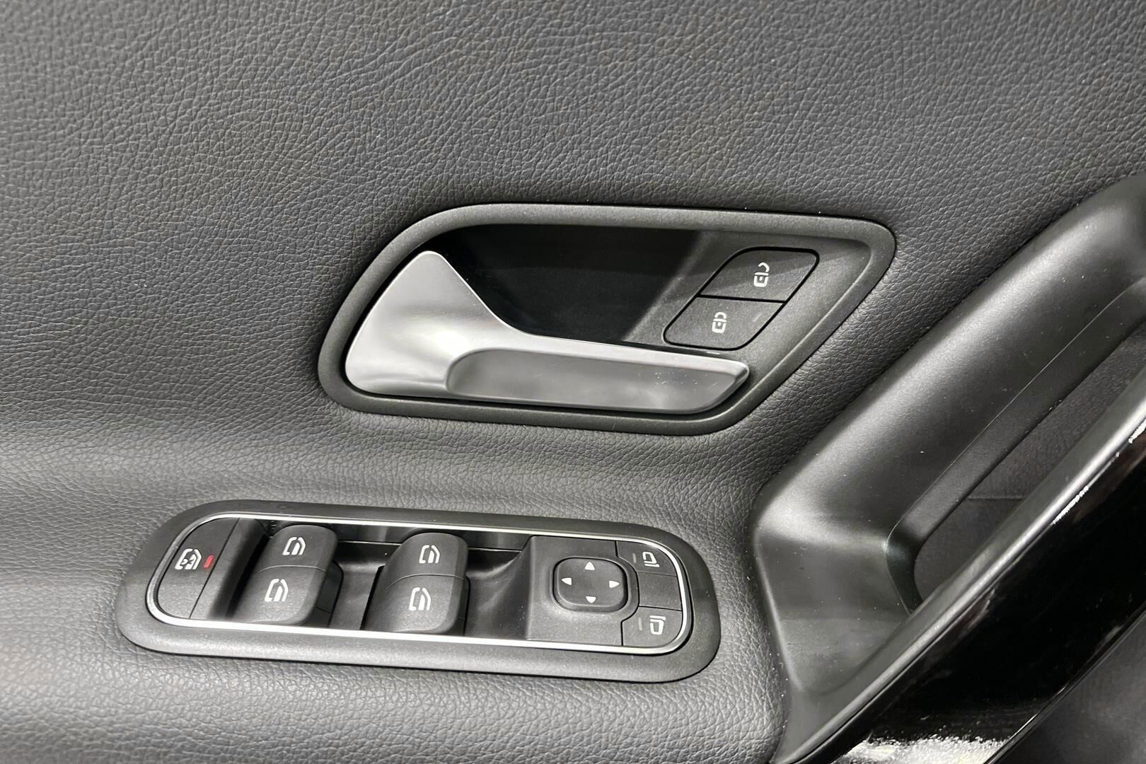 Mercedes-Benz A iso kuva 28