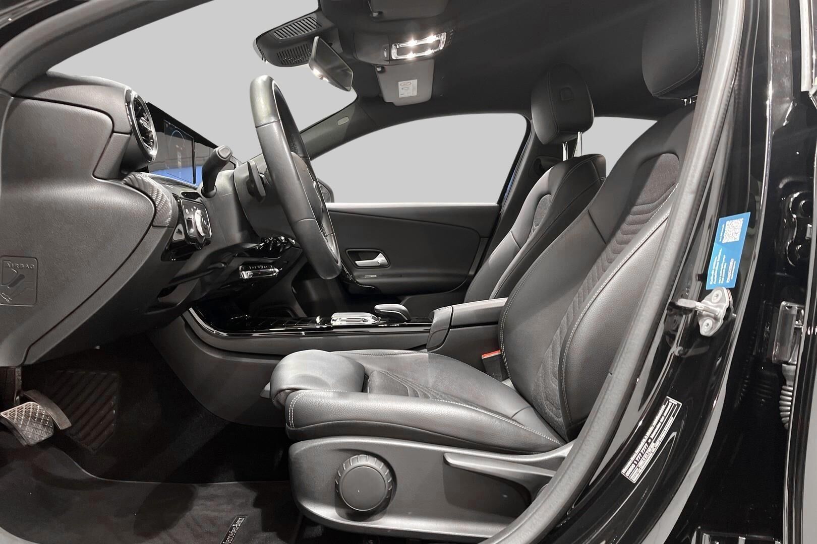 Mercedes-Benz A iso kuva 9