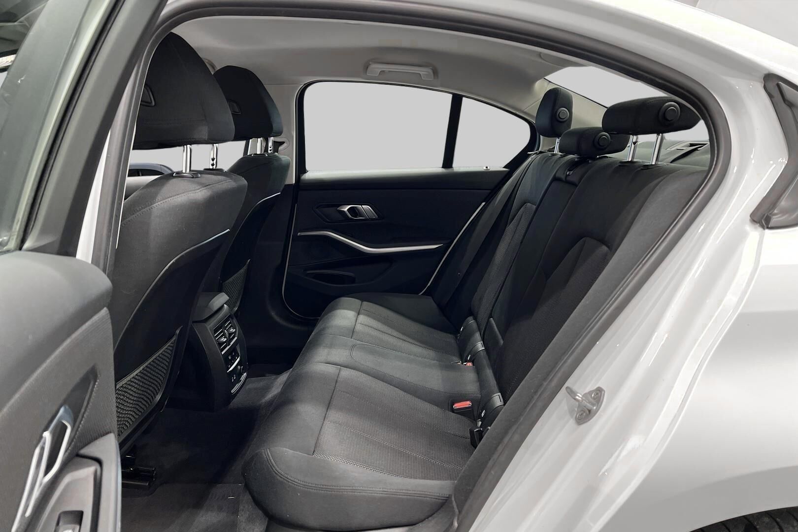BMW 3-SARJA iso kuva 10