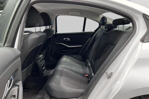 BMW 3-SARJA esikatselu 10