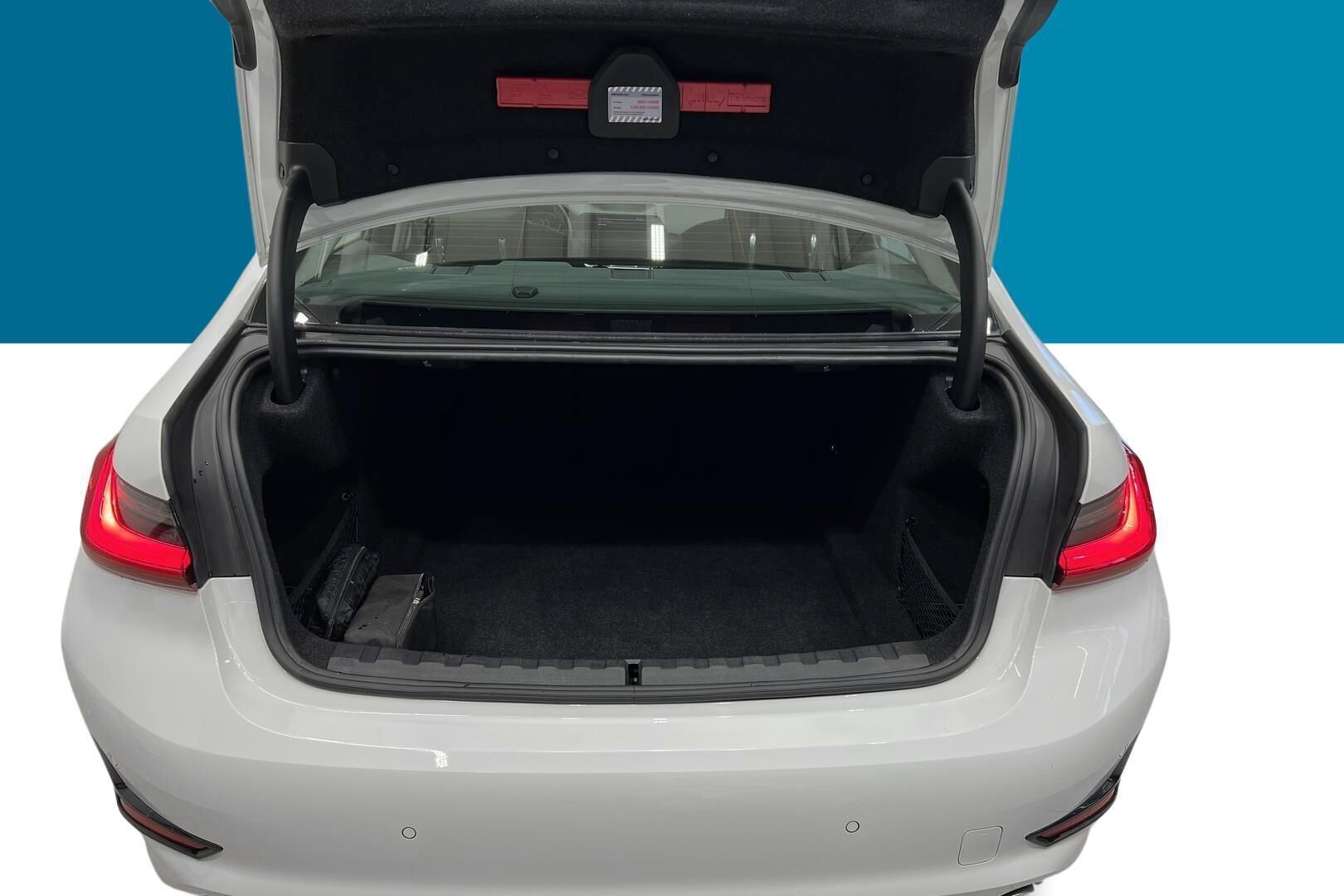 BMW 3-SARJA iso kuva 12