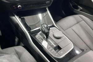 BMW 3-SARJA esikatselu 21