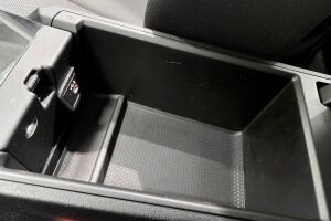 BMW 3-SARJA esikatselu 23