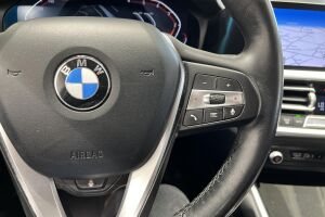 BMW 3-SARJA esikatselu 25