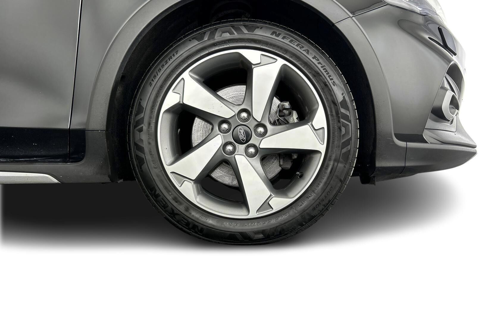 Ford Focus iso kuva 11