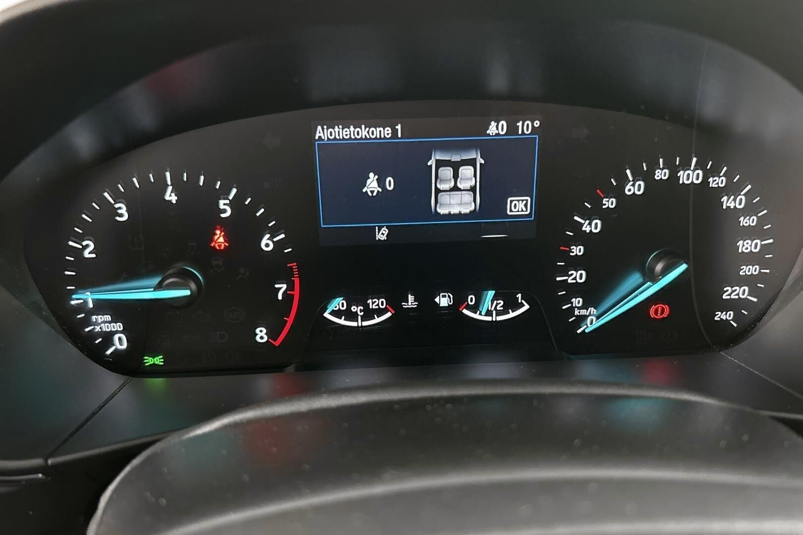 Ford Focus iso kuva 13