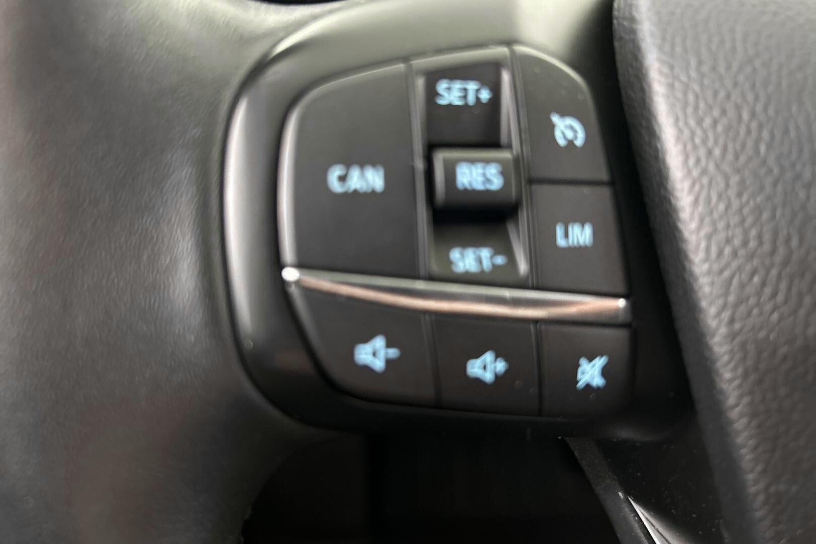 Ford Focus iso kuva 20