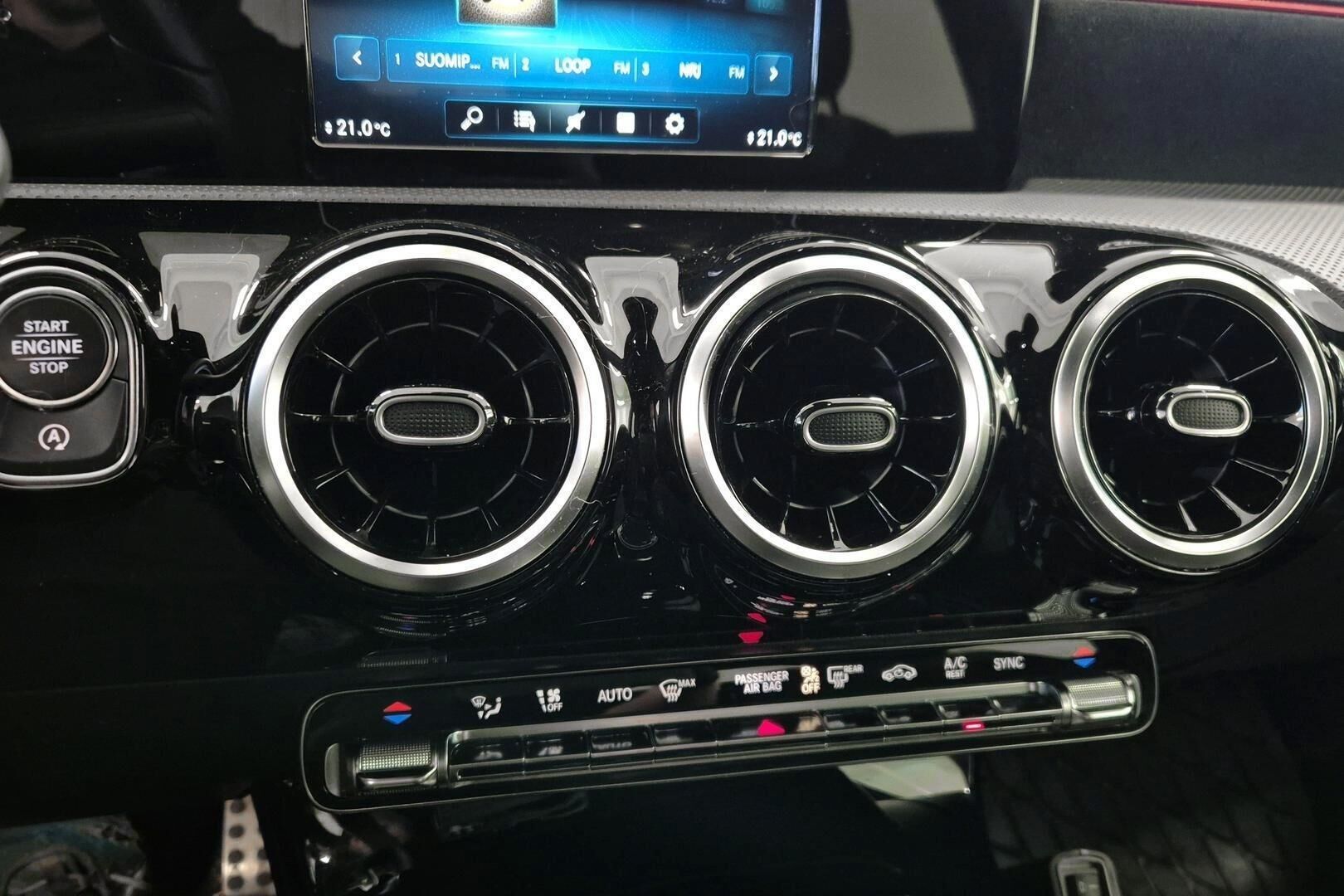 Mercedes-Benz A iso kuva 14