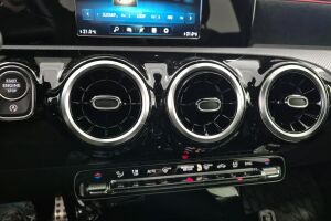 Mercedes-Benz A esikatselu 14
