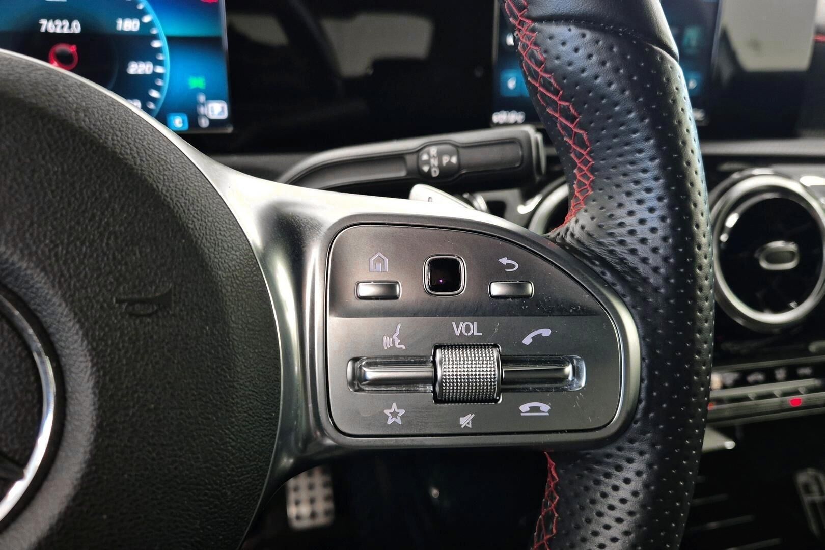 Mercedes-Benz A iso kuva 15