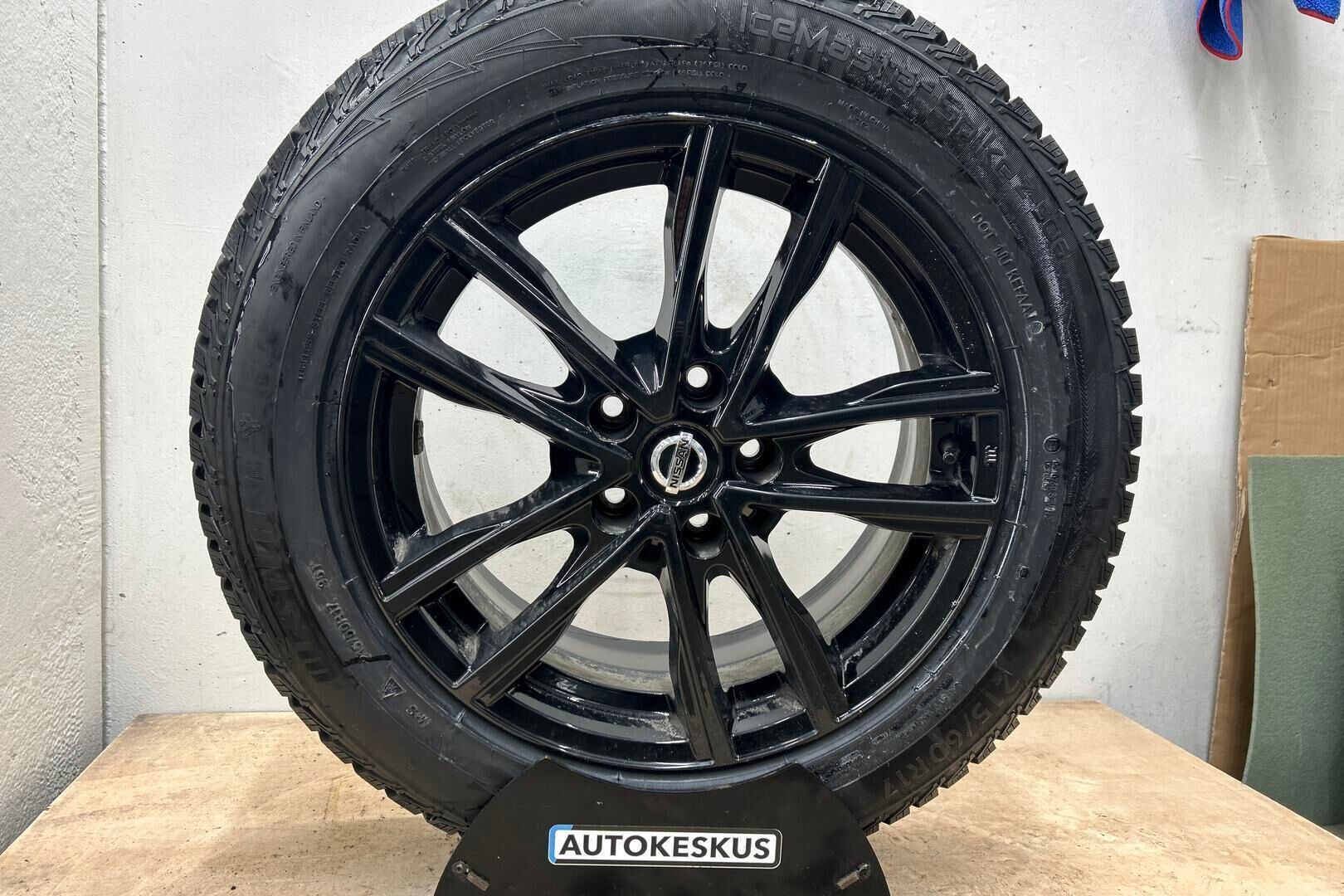 Nissan Qashqai iso kuva 13