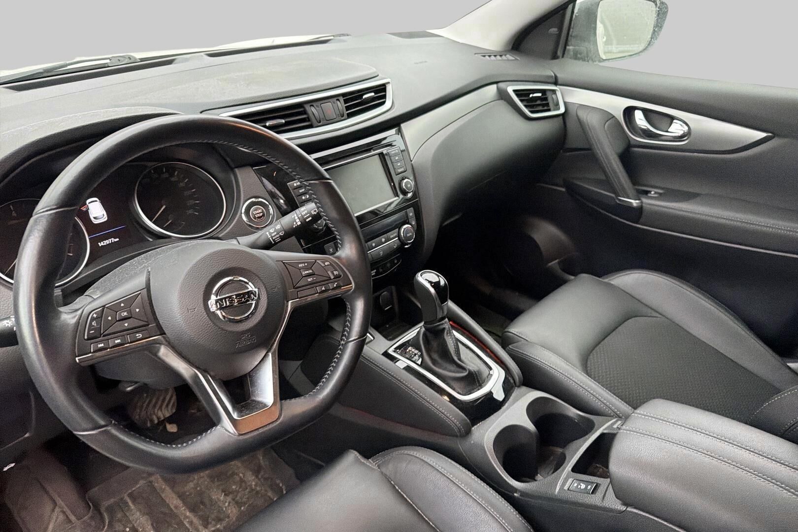 Nissan Qashqai iso kuva 2