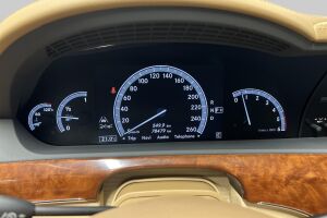 Mercedes-Benz S esikatselu 14