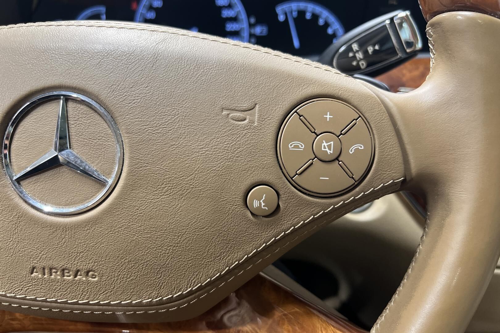 Mercedes-Benz S iso kuva 19