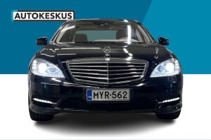 Mercedes-Benz S esikatselu 2