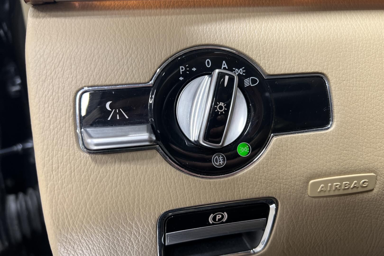 Mercedes-Benz S iso kuva 22