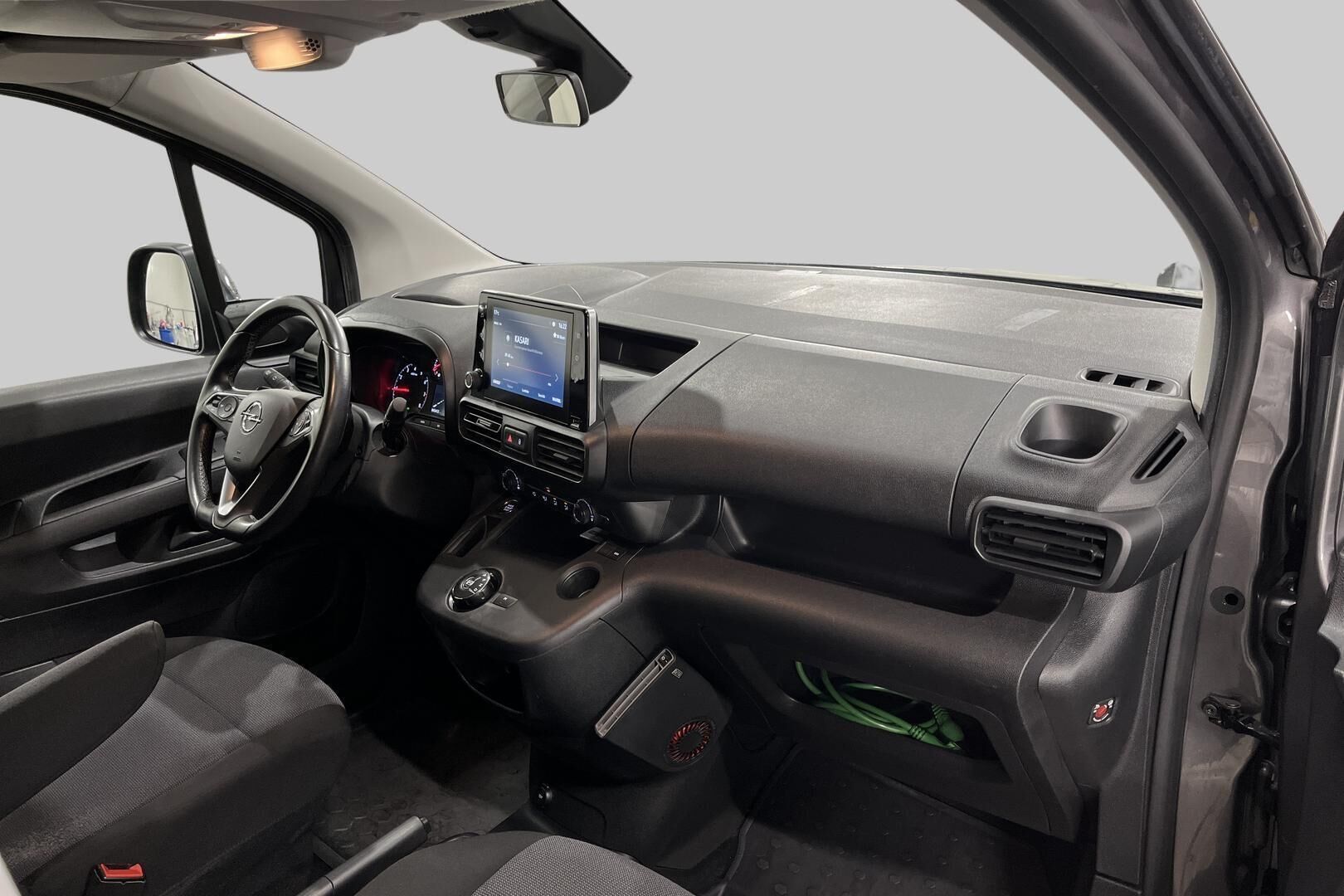 Opel Combo iso kuva 16