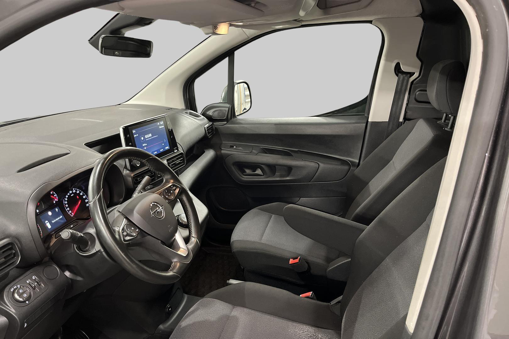 Opel Combo iso kuva 9