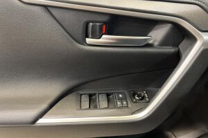 Toyota RAV4 esikatselu 25