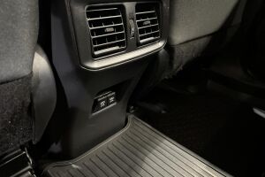 Toyota RAV4 esikatselu 26