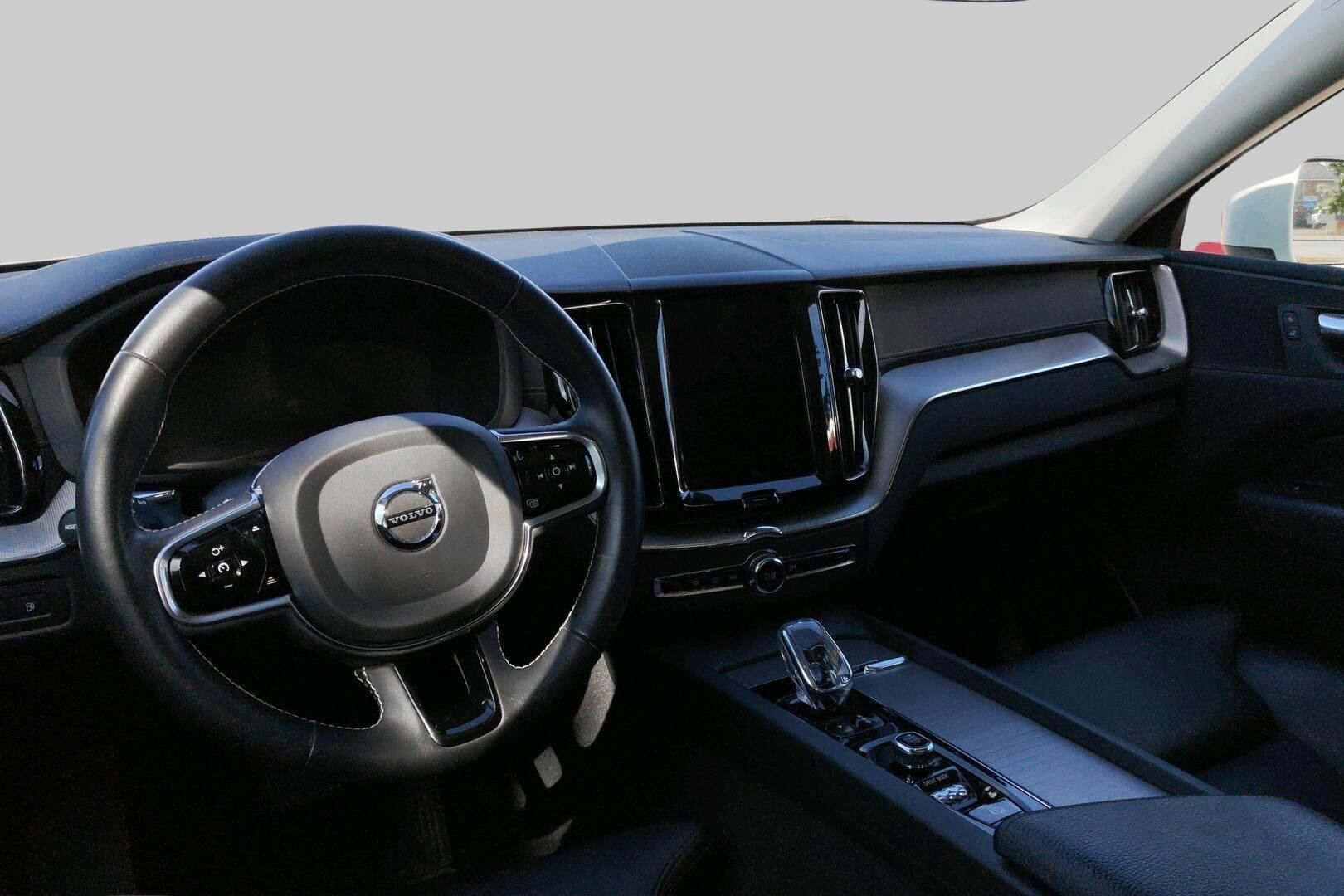 Volvo XC60 iso kuva 3