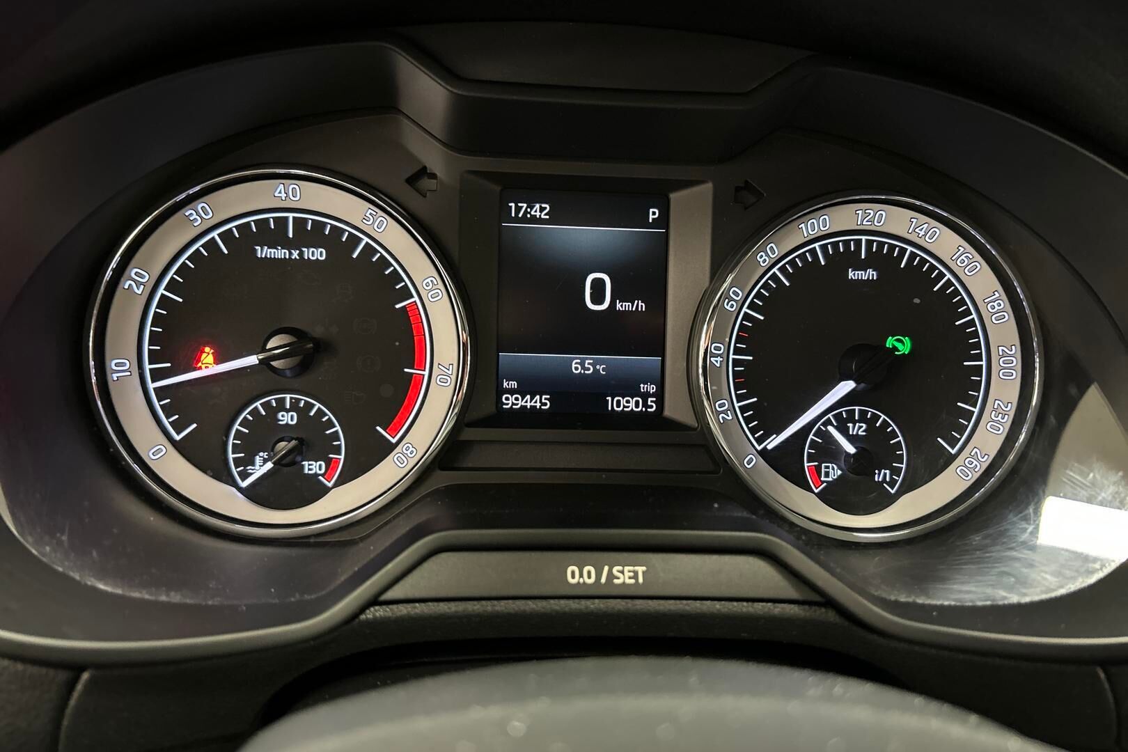 Skoda Octavia iso kuva 13