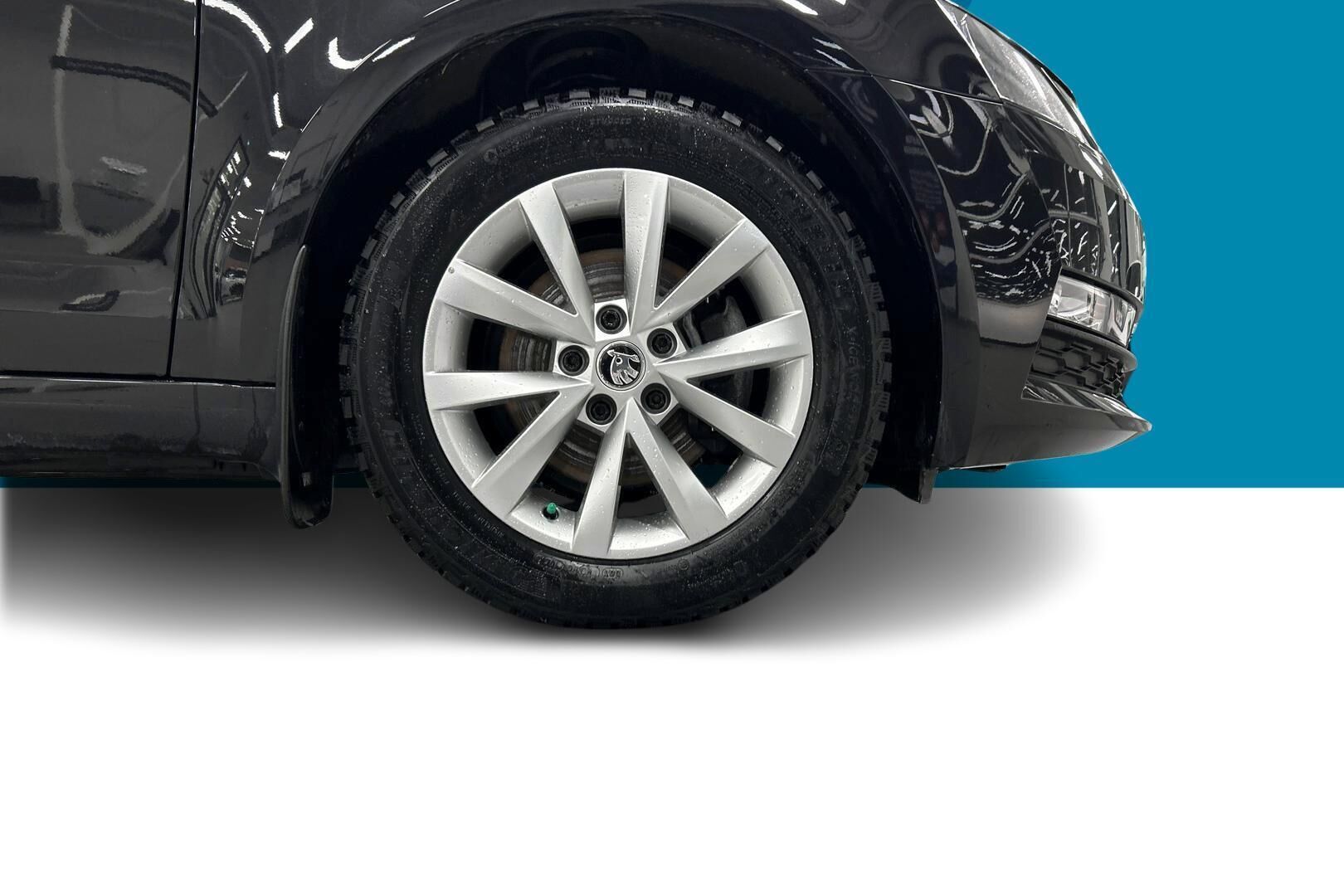 Skoda Octavia iso kuva 13