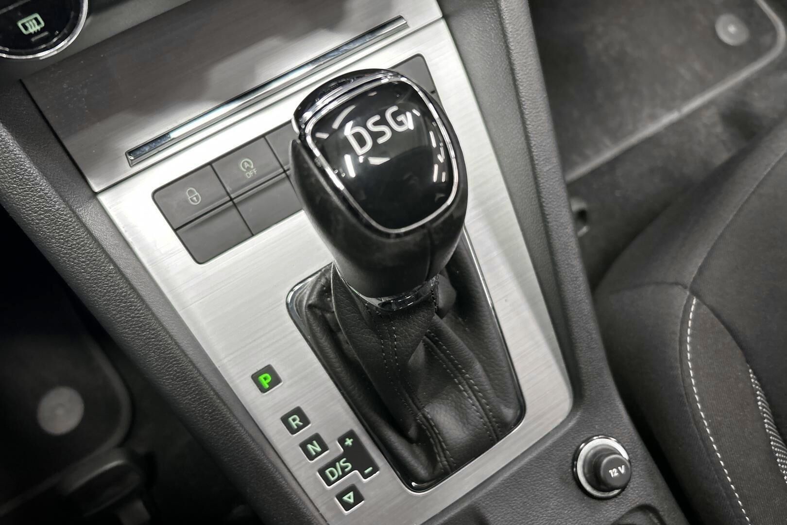 Skoda Octavia iso kuva 20