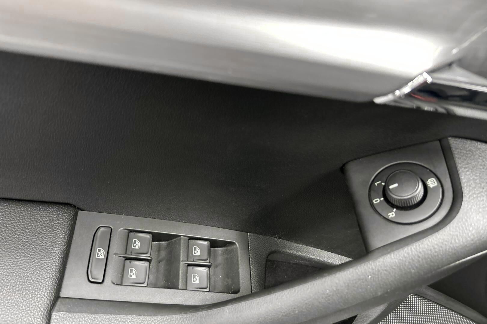 Skoda Octavia iso kuva 26