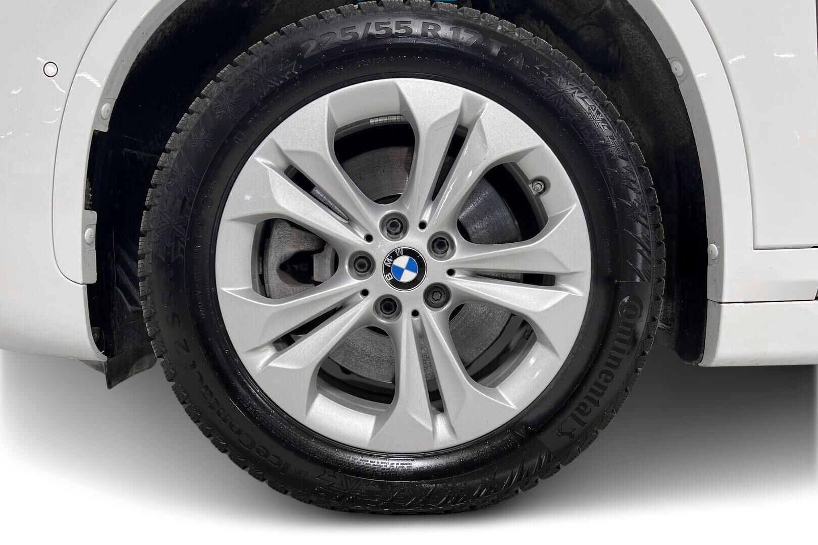 BMW X1 iso kuva 8