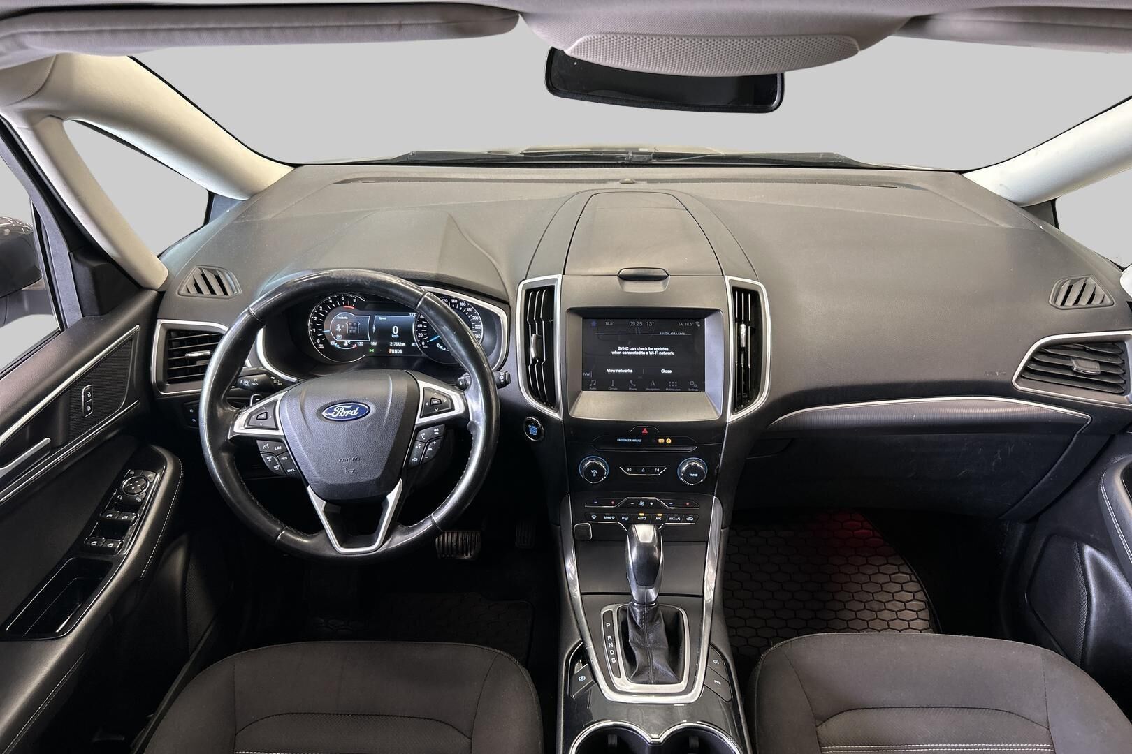 Ford Galaxy iso kuva 10