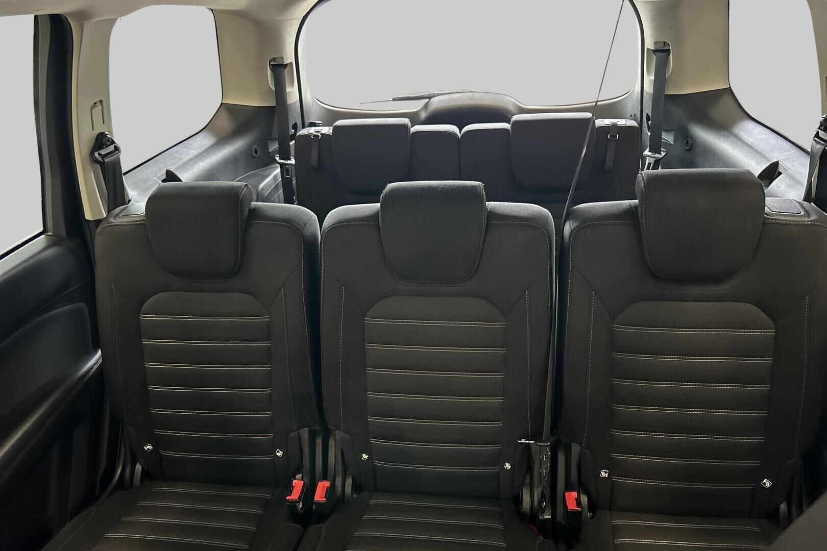 Ford Galaxy iso kuva 30
