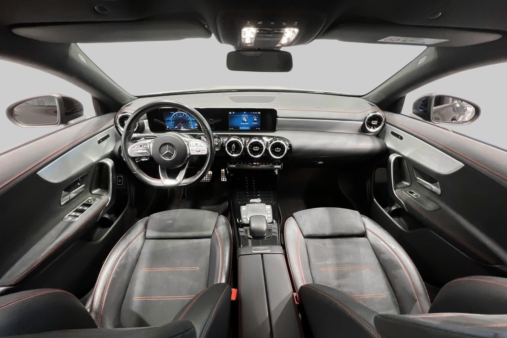 Mercedes-Benz CLA iso kuva 11
