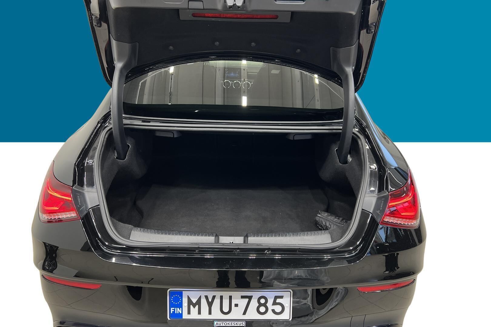 Mercedes-Benz CLA iso kuva 9