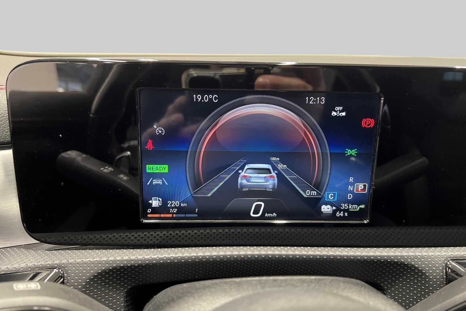 Mercedes-Benz CLA iso kuva 11