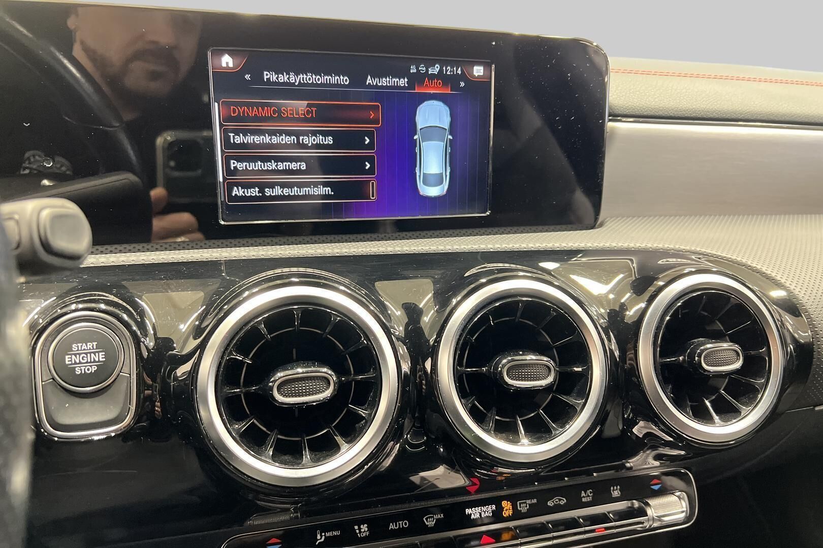 Mercedes-Benz CLA iso kuva 14