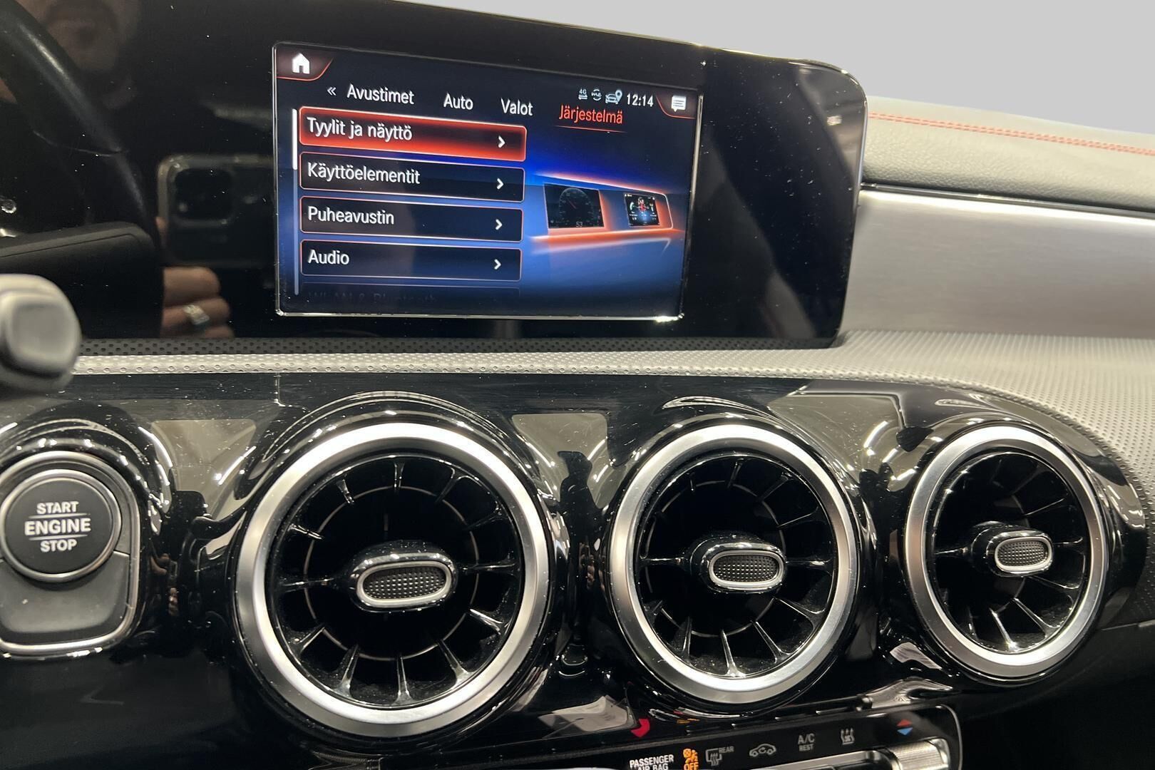 Mercedes-Benz CLA iso kuva 29