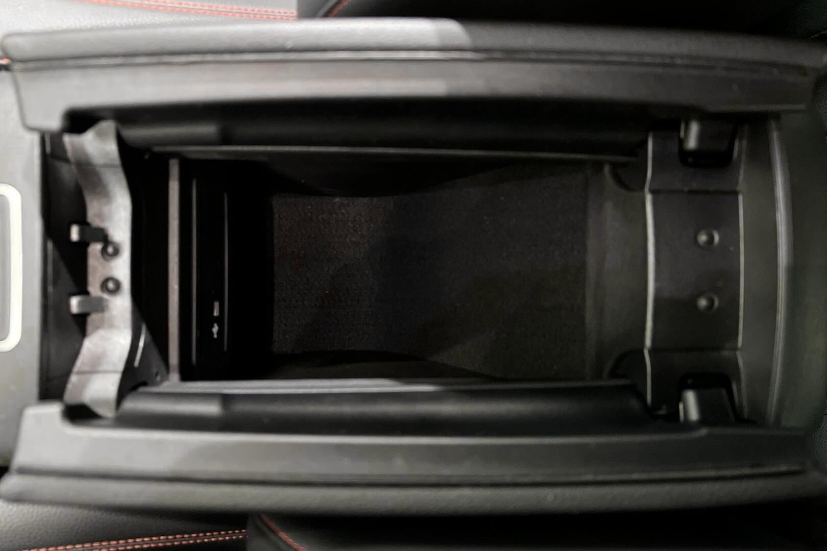 Mercedes-Benz CLA iso kuva 18