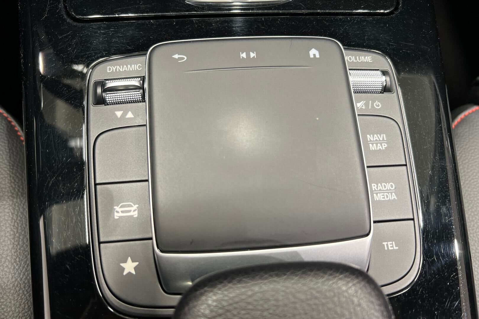 Mercedes-Benz CLA iso kuva 24