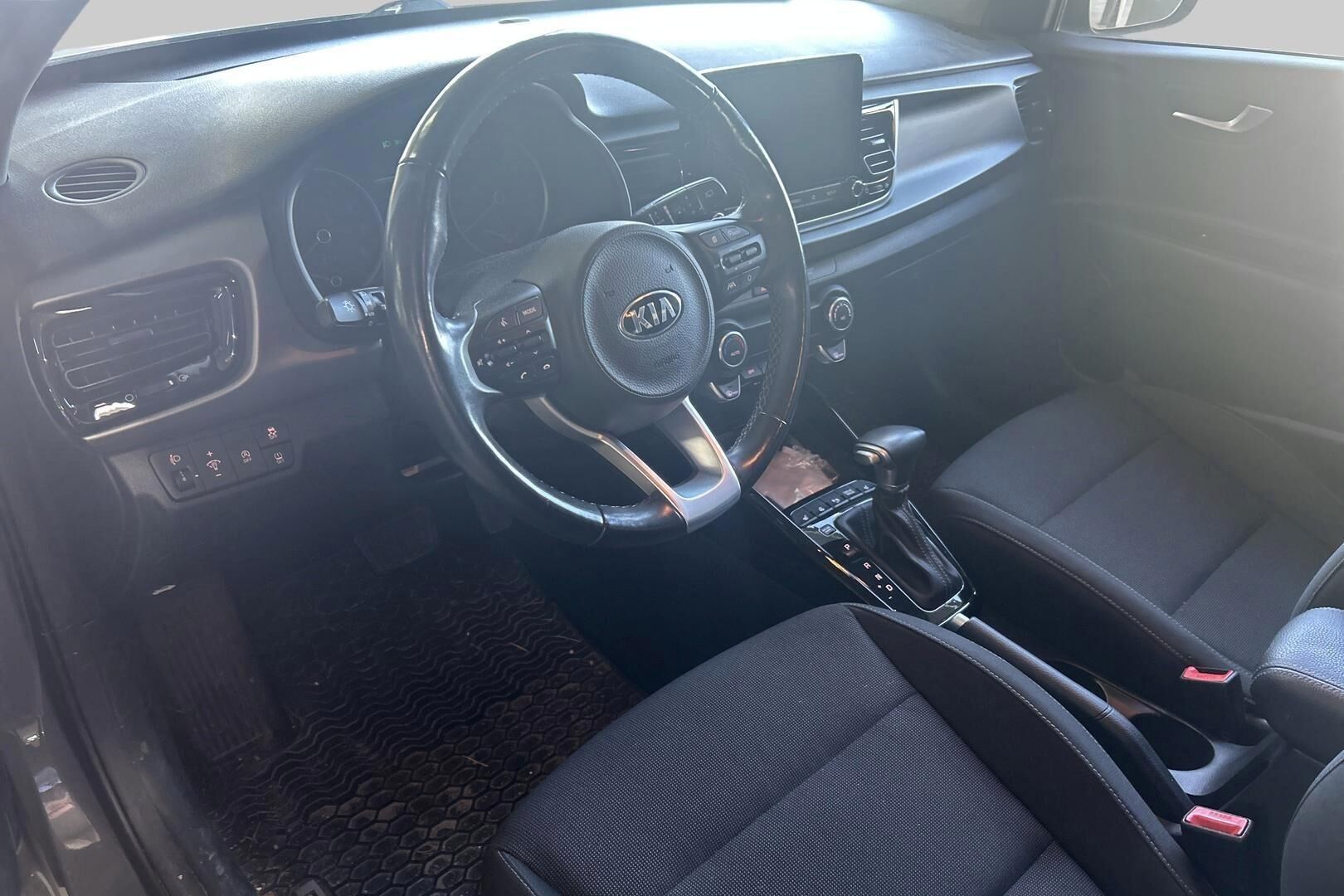 Kia Rio iso kuva 2