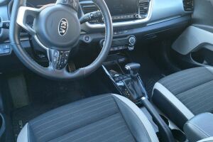 Kia Stonic esikatselu 2