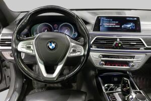 BMW 7-SARJA esikatselu 2