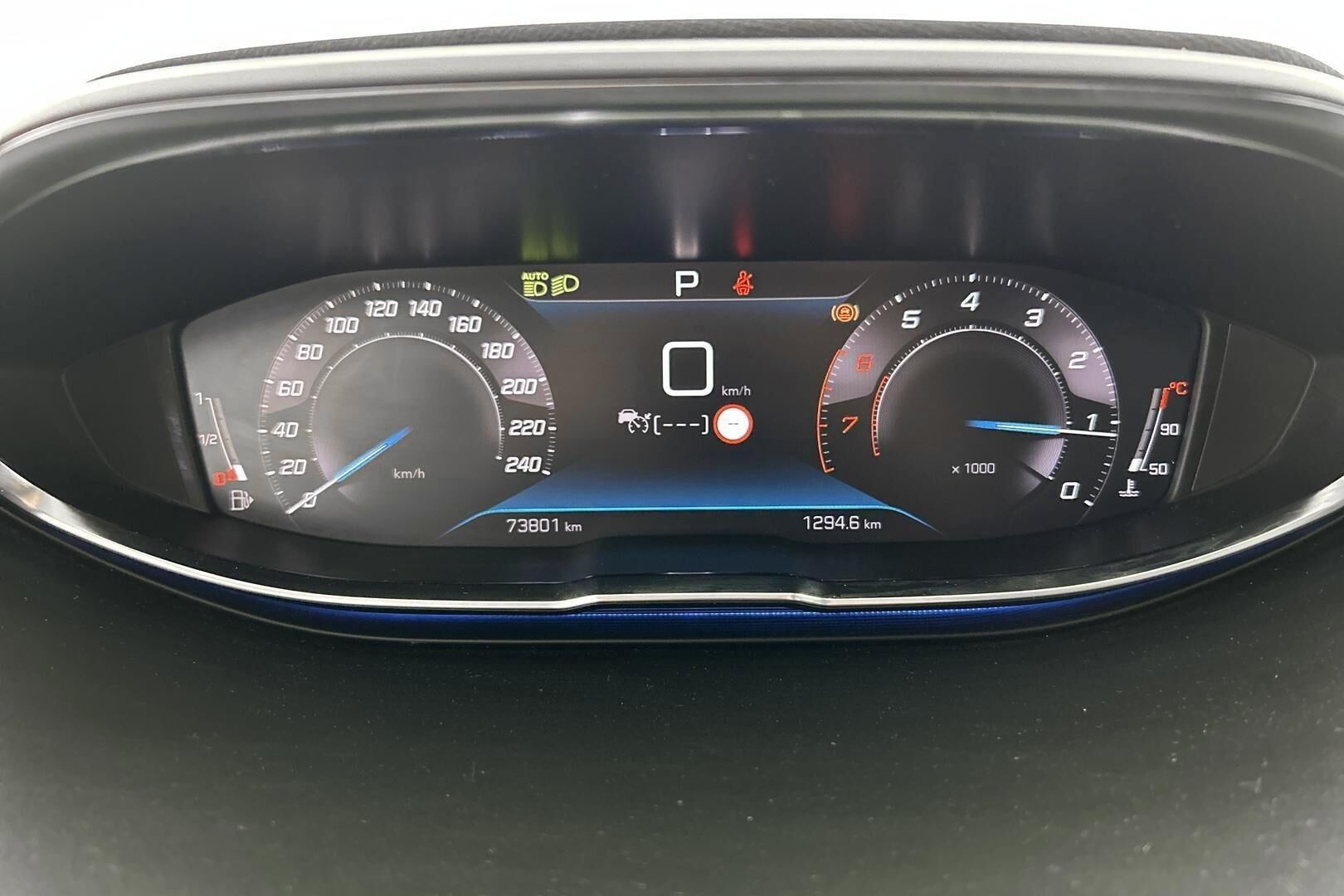 Peugeot 5008 iso kuva 33